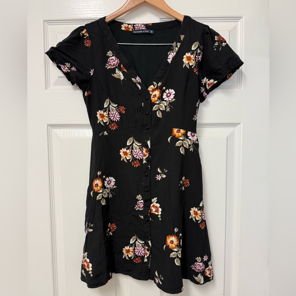 Abercrombie & Fitch Women’s Black Floral Button Up Dress Size XS - Picture 2 of 13